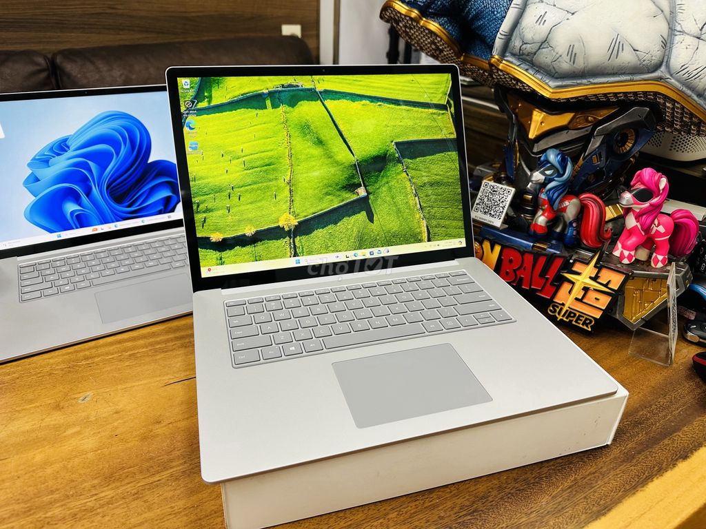 Surface Laptop 4 15inch I7 8GB 256GB 2 lần sạc