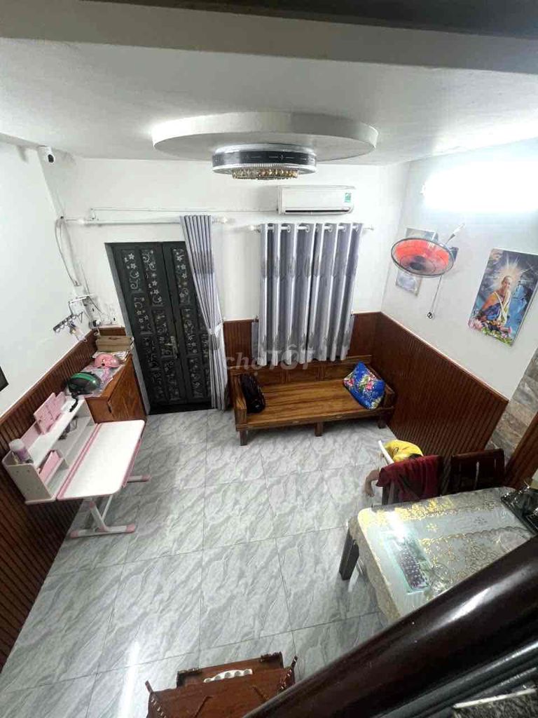 Rent · 2 bd · 28 м² · Quận Tân Phú, ул. Đường Trần Văn Ơn