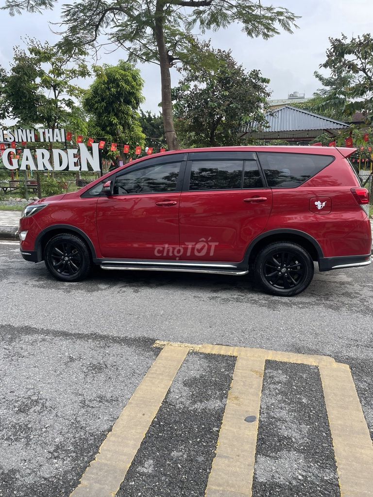 Gia đình bán Innova Ventuner sx 2018 rất mới đẹp. Mua bán Ô tô tại Quận Cầu Giấy Hà Nội được đăng bởi Nguyễn Lợi hình 2