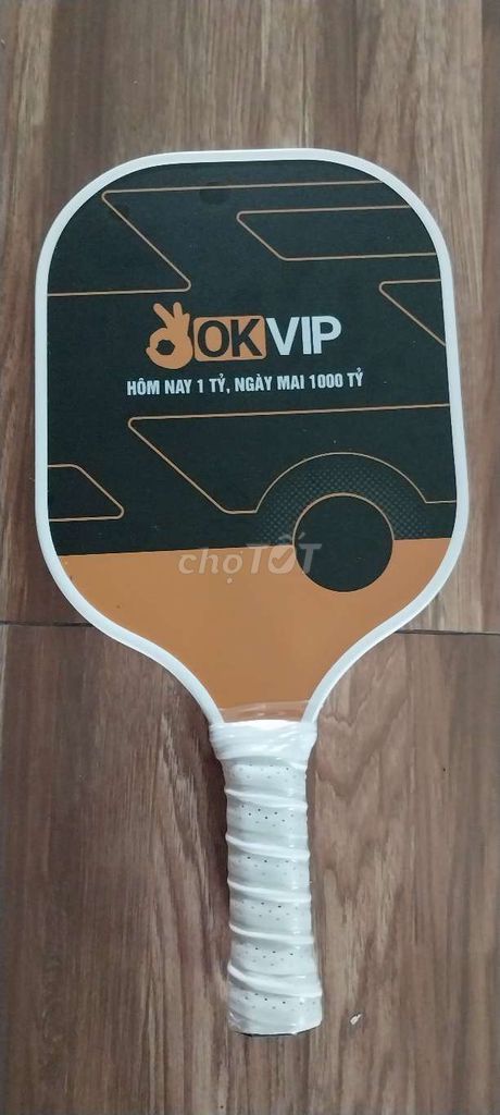 Vợt Pickleball OKVIP Đen, Cam, Trắng Mới