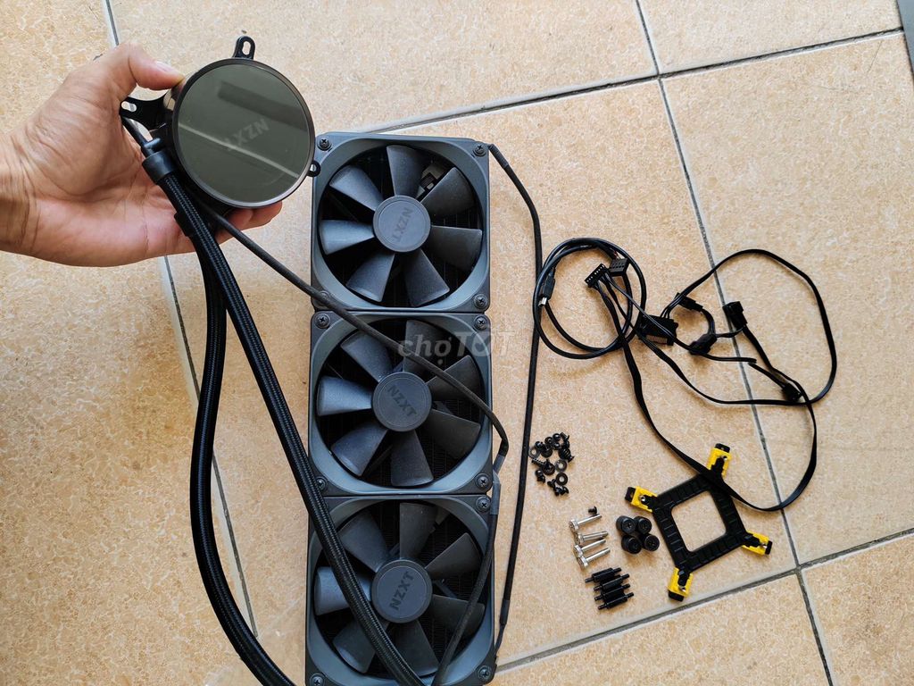 Tản nhiệt nước AIO NZXT Kraken X72. Mua bán Linh kiện (RAM, Card...) tại Thị xã Tân Uyên Bình Dương được đăng bởi Jacket hình 1