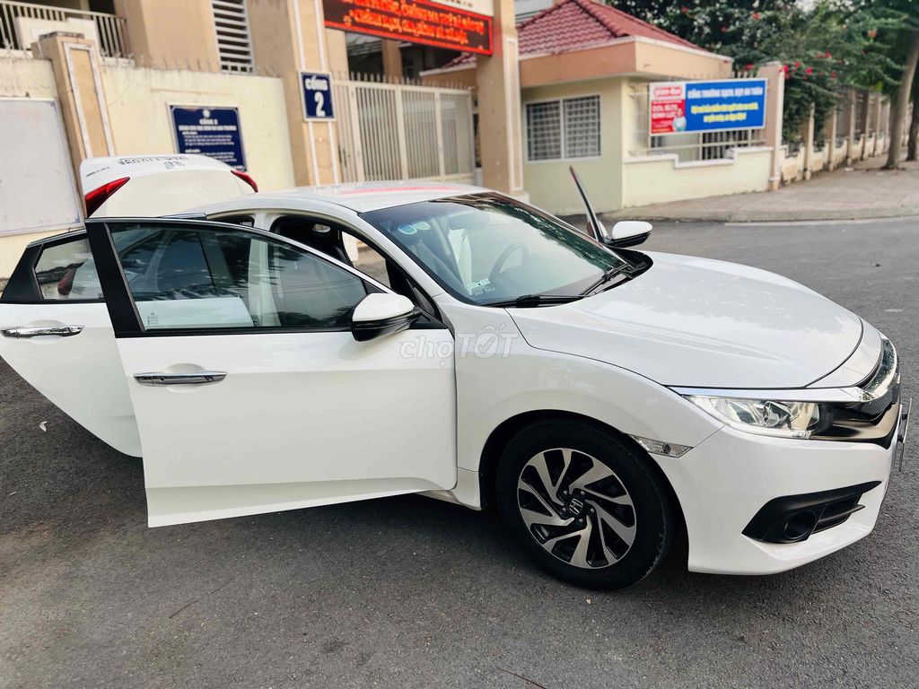 Honda Civic 2018 E  . 1 chủ mua mới đi 81000 km. Mua bán Ô tô tại Huyện Hóc Môn Tp Hồ Chí Minh được đăng bởi Vũ hình 5