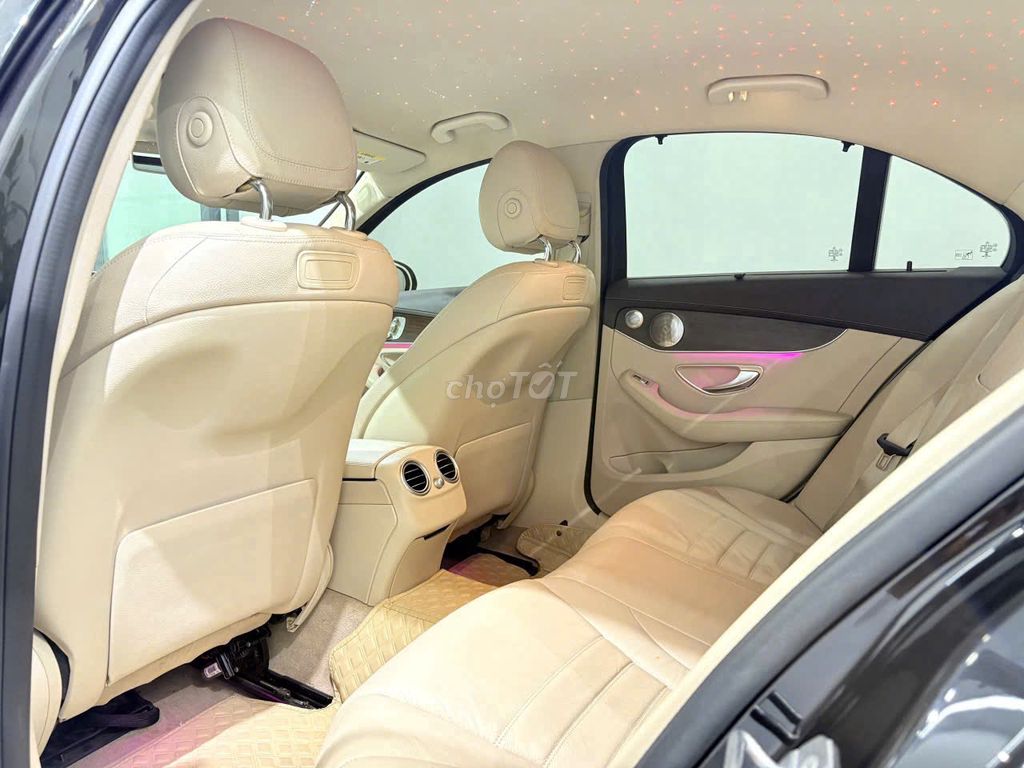 Gia Đình Cần Bán Mercedes C200 Exclusive - SX 2020. Mua bán Ô tô tại Quận Tân Bình Tp Hồ Chí Minh được đăng bởi Mr Bill hình 8