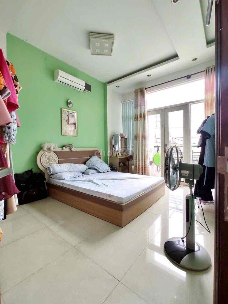 Chuyển khu vực sinh sống cần bán lại nhà 61m2 APT - bình chánh