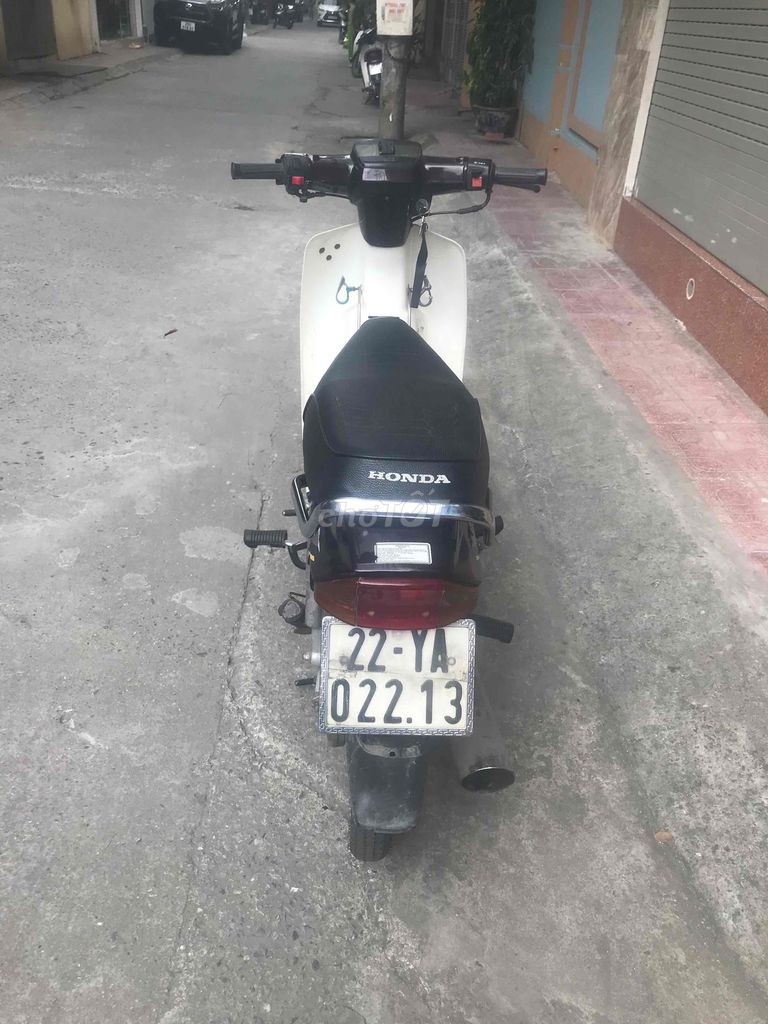 Cần bán. Mua bán Xe máy tại Quận Hà Đông Hà Nội được đăng bởi nguyễn văn trường hình 4