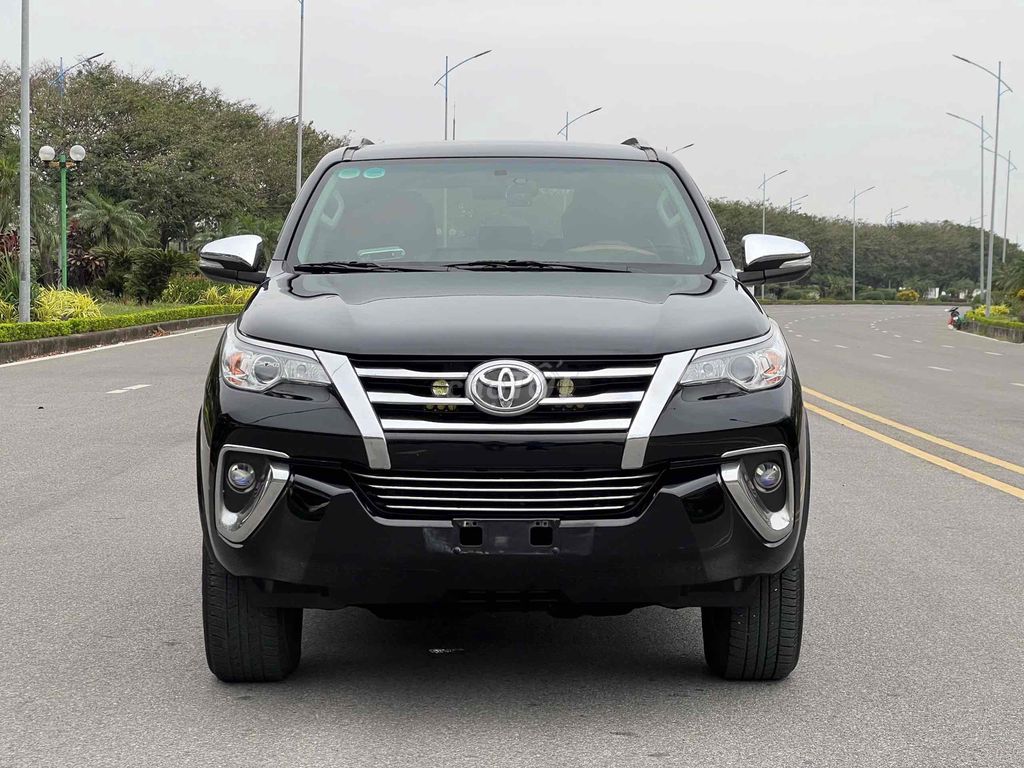 Toyota Fortuner 2017 2.4G 4x2 - 11000 km