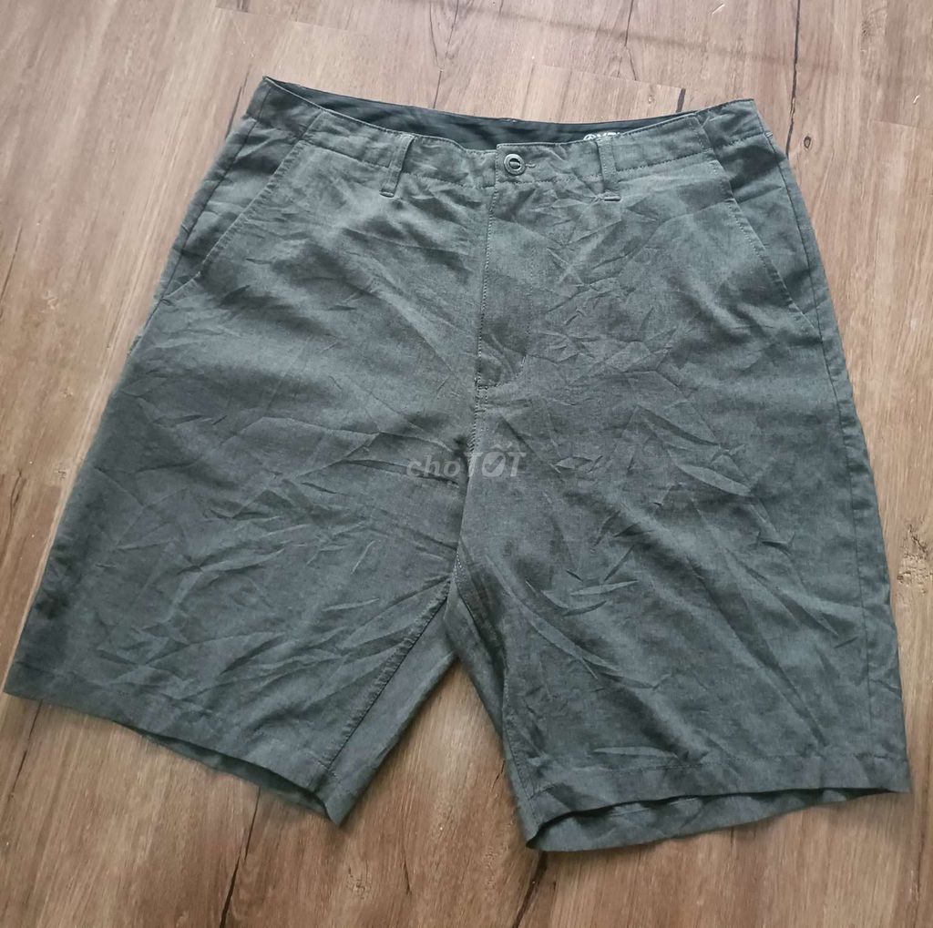 Quần short Volcom Xám size 36. Mua bán Quần áo tại Thành phố Long Xuyên An Giang được đăng bởi NGÔ ANH KIỆT  hình 1