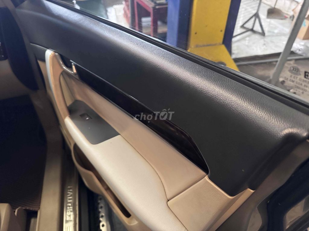 Chevrolet Captiva Vàng cát 7 chỗ. Mua bán Ô tô tại Quận Bình Thuỷ Cần Thơ được đăng bởi Phi hình 4