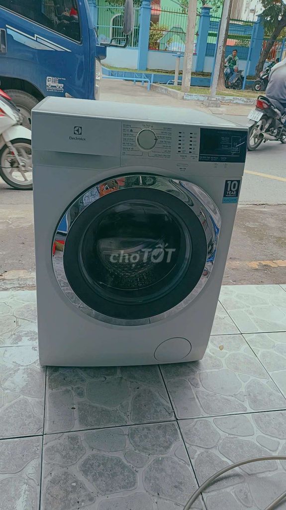 Máy giặt Electrolux 10kg Inverter zin đẹp. Mua bán Máy giặt tại Quận Phú Nhuận Tp Hồ Chí Minh được đăng bởi Nguyễn Thị Cẩm Tiên hình 1