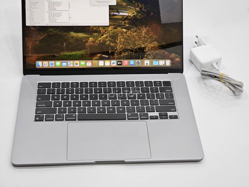 Macbook Air M2 15 icnh(8-256Gb)BH TGDĐ T7-25 + Sạc