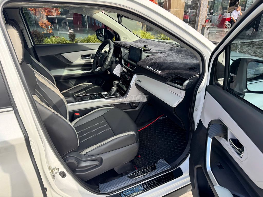 Toyota Veloz TOP 2024, 1 chủ đi kĩ, sơn zin 100%. Mua bán Ô tô tại Huyện Long Hồ Vĩnh Long được đăng bởi Quốc Tuấn Toyota hình 11