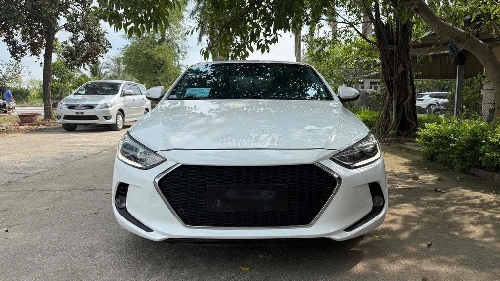 Hyundai Elantra 2019 1.6MT - 60000 km hỗ trợ bank. Mua bán Ô tô tại Huyện An Lão Hải Phòng được đăng bởi anh hình 1