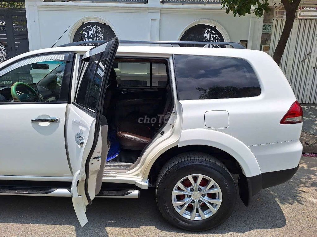 Mitsubishi Pajero Sport 2016 photo 2