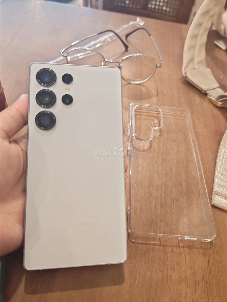 Samsung S25 Ultra Trắng 12/256gb. Mua bán Điện thoại tại Quận Ninh Kiều Cần Thơ được đăng bởi Hảo Trần hình 1
