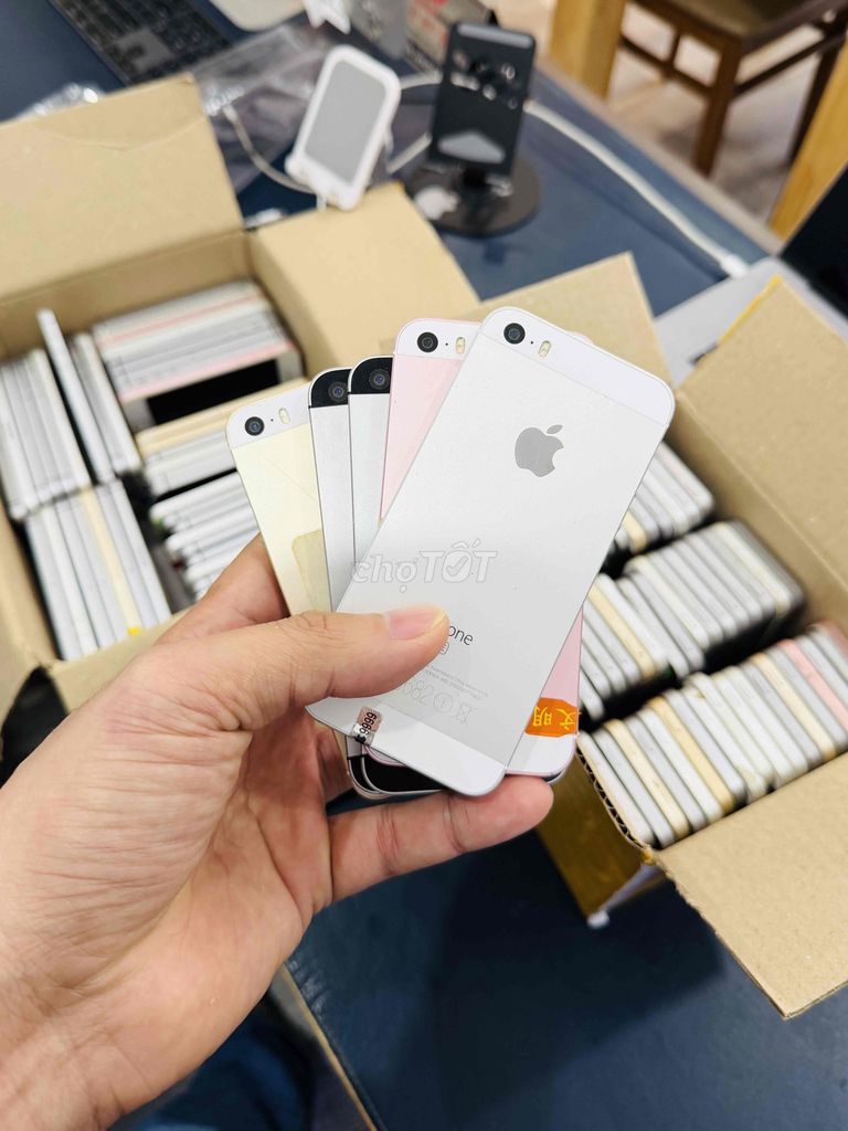 iPhone 5SE / ĐỦ MÀU : 899k. Mua bán Điện thoại tại Thành phố Buôn Ma Thuột Đắk Lắk được đăng bởi NHÀ TÁO BMT hình 1