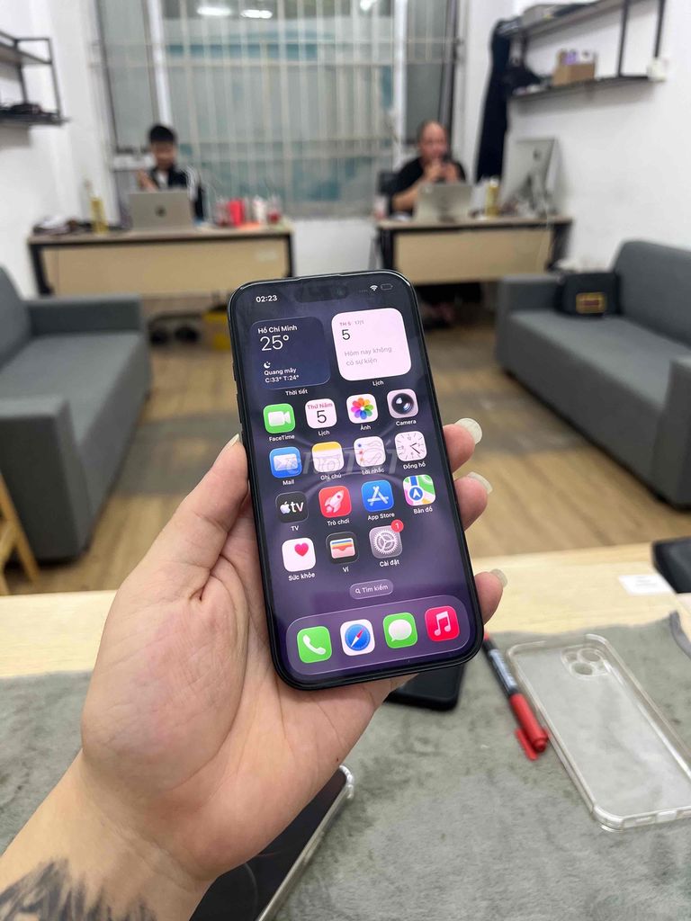 IPhone 16 QTE 256G Nguyên Zin. Full Chức Năng. Mua bán Điện thoại tại Quận Đống Đa Hà Nội được đăng bởi Hà Nội Mobile Bao Duyệt Nợ Xấu hình 1