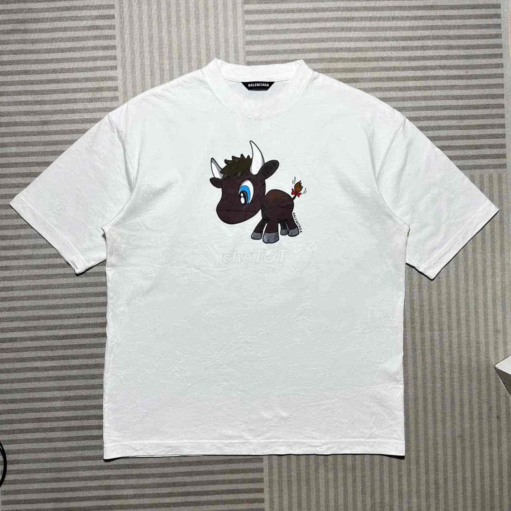 Áo thun Balenciaga Little Ox Trắng cotton XS. Mua bán Quần áo tại Thành phố Thủ Đức Tp Hồ Chí Minh được đăng bởi NGÔ NGHỊ bán chuyên quần áo siconhand hình 1