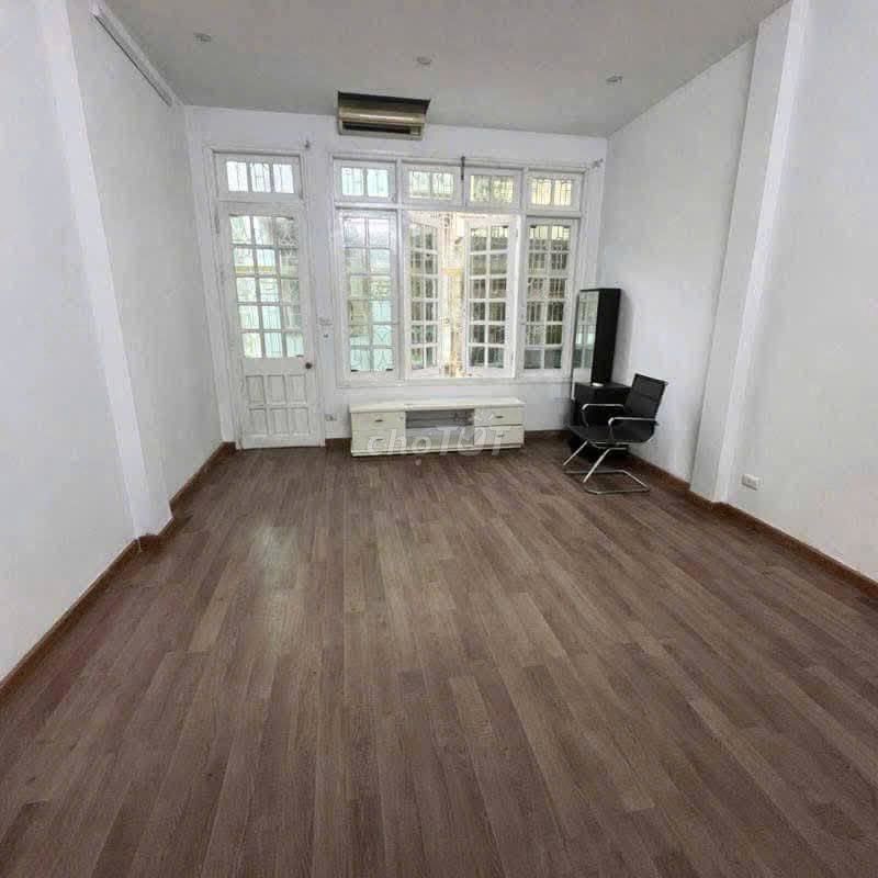 Сдаётся дом 55м², 4 этажа, 4 спальни, широкий проезд, Хайбачынг