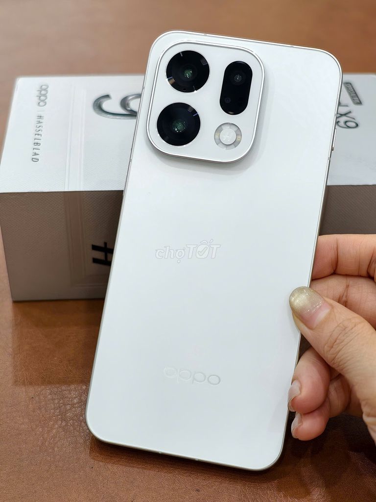 Oppo Find X9 5G bản nội địa 12-256gb Trắng Fullbox. Mua bán Điện thoại tại Quận Đống Đa Hà Nội được đăng bởi Hn Store hình 1