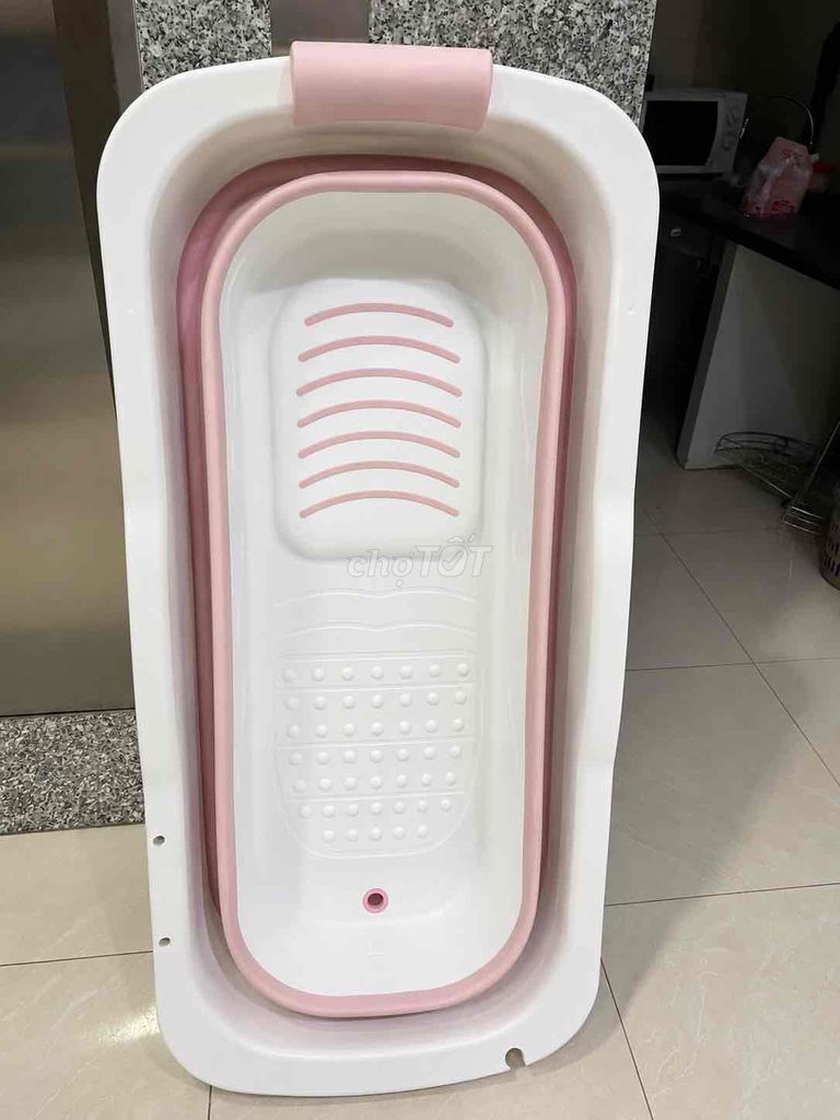 Chậu tắm gấp gọn Trắng hồng. Mua bán Mẹ và bé tại Quận Ba Đình Hà Nội được đăng bởi Nguyễn Minh Thành hình 1