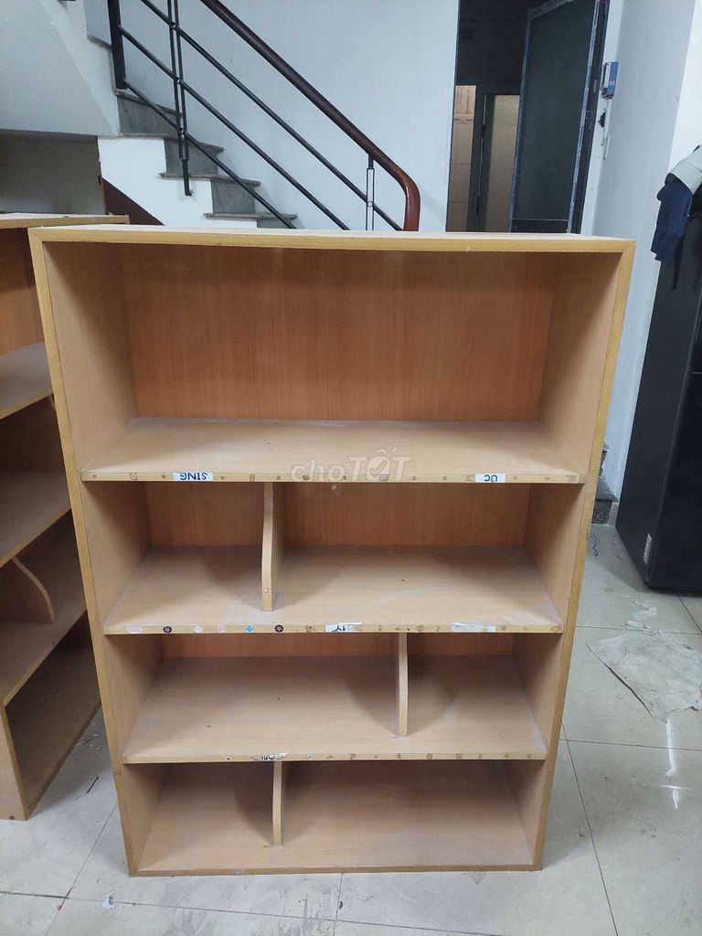  2 Bộ Kệ sách Gỗ Nâu nhạt Thiết kế đơn giản. Mua bán Tủ, kệ gia đình tại Quận Tân Bình Tp Hồ Chí Minh được đăng bởi Tuyết Tiên hình 1
