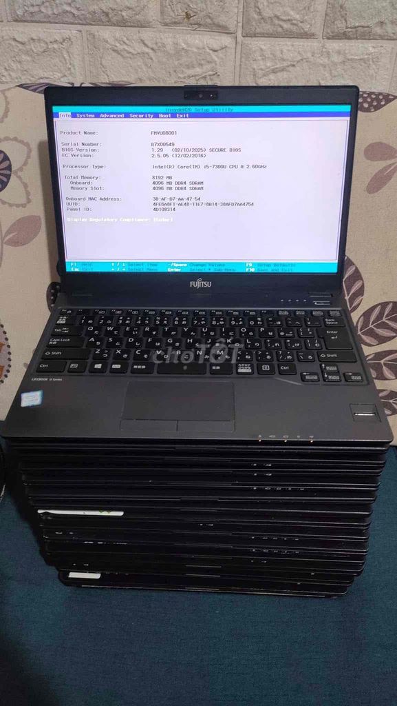 Fujitsu FMV-S900/P i5-7300U 4GB/256GB. Mua bán Laptop tại Thành phố Trà Vinh Trà Vinh được đăng bởi Huỳnh Chí Luân hình 1