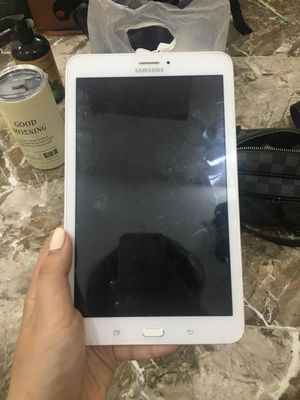 cần bán ipad samsung. Mua bán Máy tính bảng tại Quận Liên Chiểu Đà Nẵng được đăng bởi  Tiên