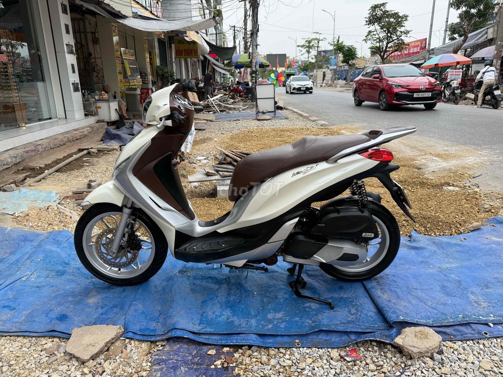 Piaggio Medley 125 abs máy iget dky 2017. Mua bán Xe máy tại Quận Ngô Quyền Hải Phòng được đăng bởi Dương Vũ hình 4