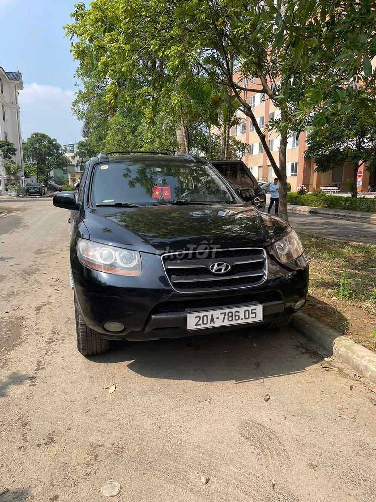Hyundai SantaFe 2008 дизель, чёрный, 7 мест