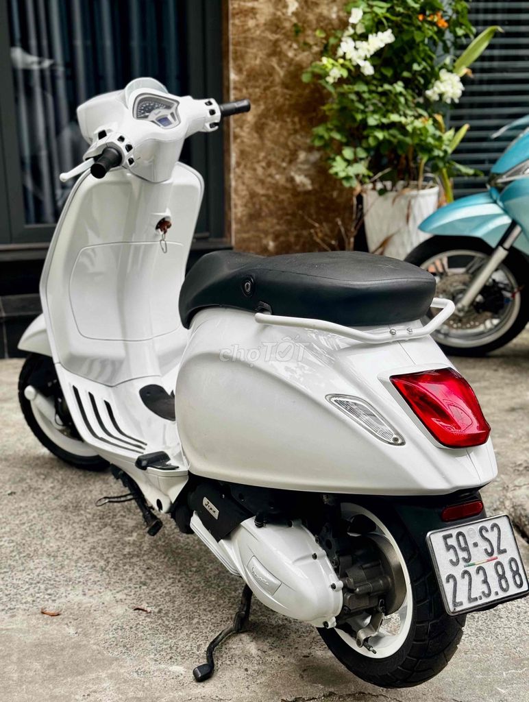 Vespa Sprint 2016 bstp chính chủ cần bán. Mua bán Xe máy tại Quận Gò Vấp Tp Hồ Chí Minh được đăng bởi Khanh hình 4