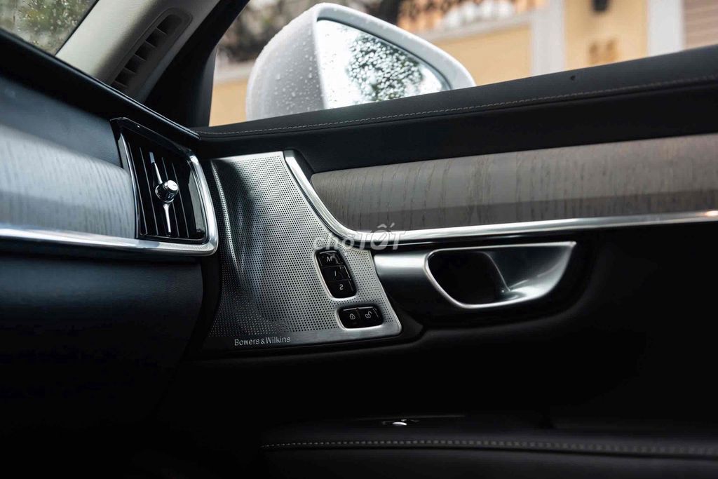 VOLVO S90 T8 2024 odo 3000km. Mua bán Ô tô tại Quận 1 Tp Hồ Chí Minh được đăng bởi Tiền Bùi LONGANH  hình 9