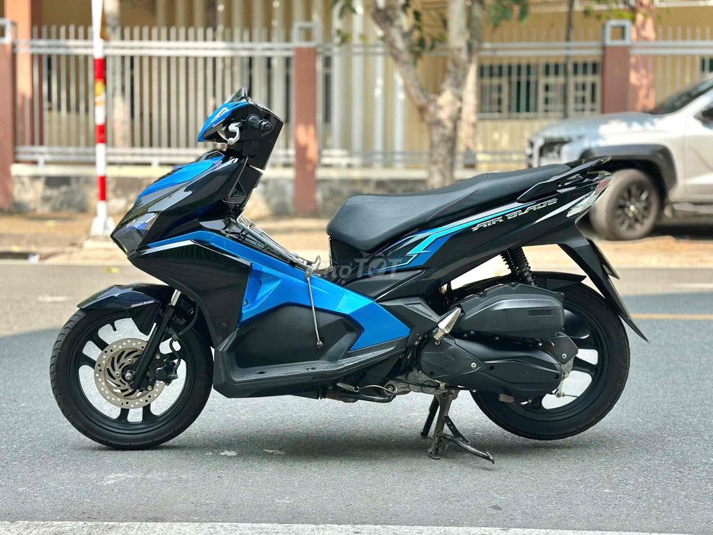 HONDA AIR BLADE - ĐỜI 2018 CHÍNH CHỦ GIÁ TỐT. Mua bán Xe máy tại Thị xã Tân Uyên Bình Dương được đăng bởi Hồ Hoàng Cảnh   hình 3