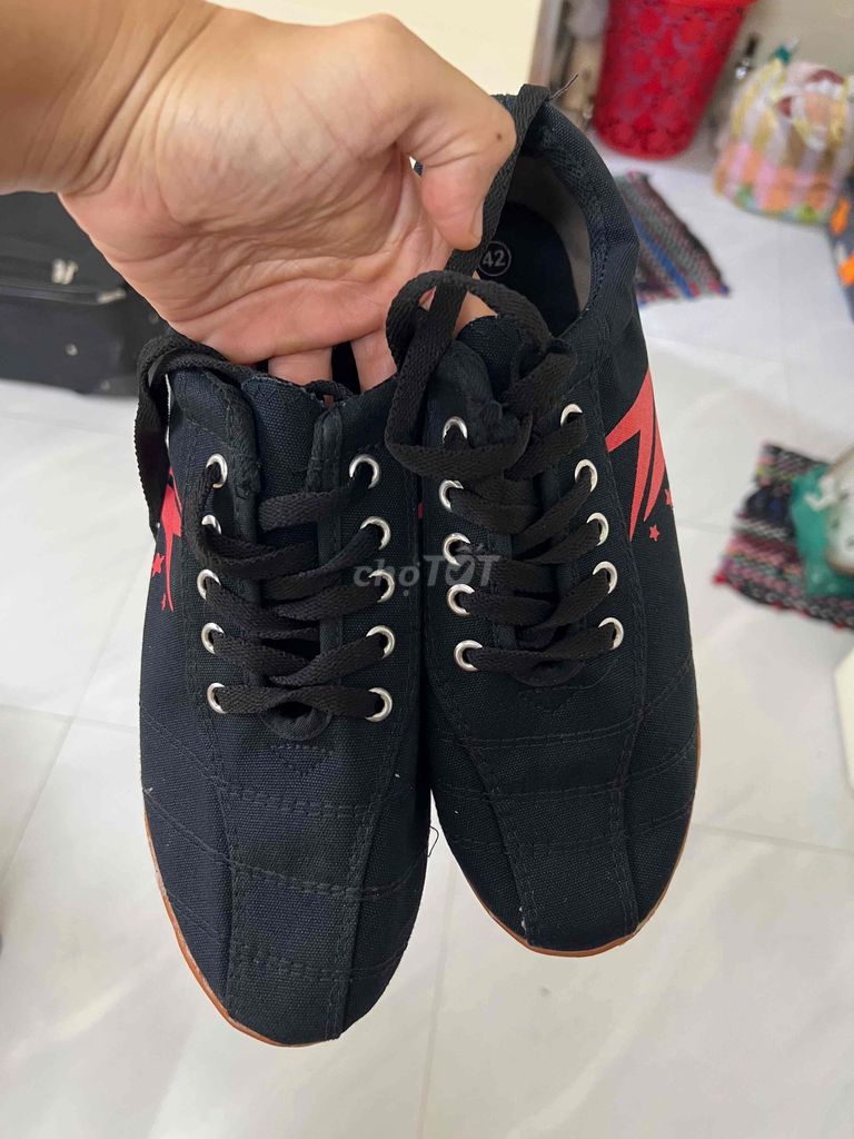 Giày bóng đá Nam Vải thoáng khí size 42. Mua bán Đồ thể thao, Dã ngoại tại Quận Thanh Khê Đà Nẵng được đăng bởi Tran hình 1