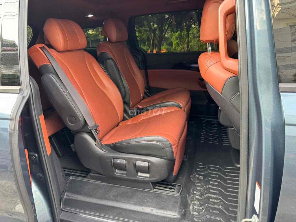 CẦN BÁN XE KIA  CARNIVAL SIGNATURE FULL DẦU. Mua bán Ô tô tại Quận Bình Tân Tp Hồ Chí Minh được đăng bởi XE ĐẸP BÌNH TÂN hình 8