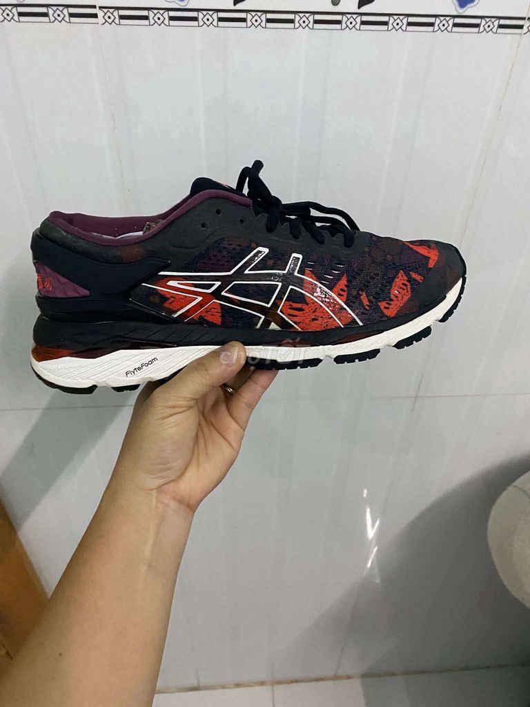 Asics Unisex Đen Đỏ Trắng size 39. Mua bán Giày dép tại Thành phố Thủ Đức Tp Hồ Chí Minh được đăng bởi GIÀY SI HIỆU hình 1