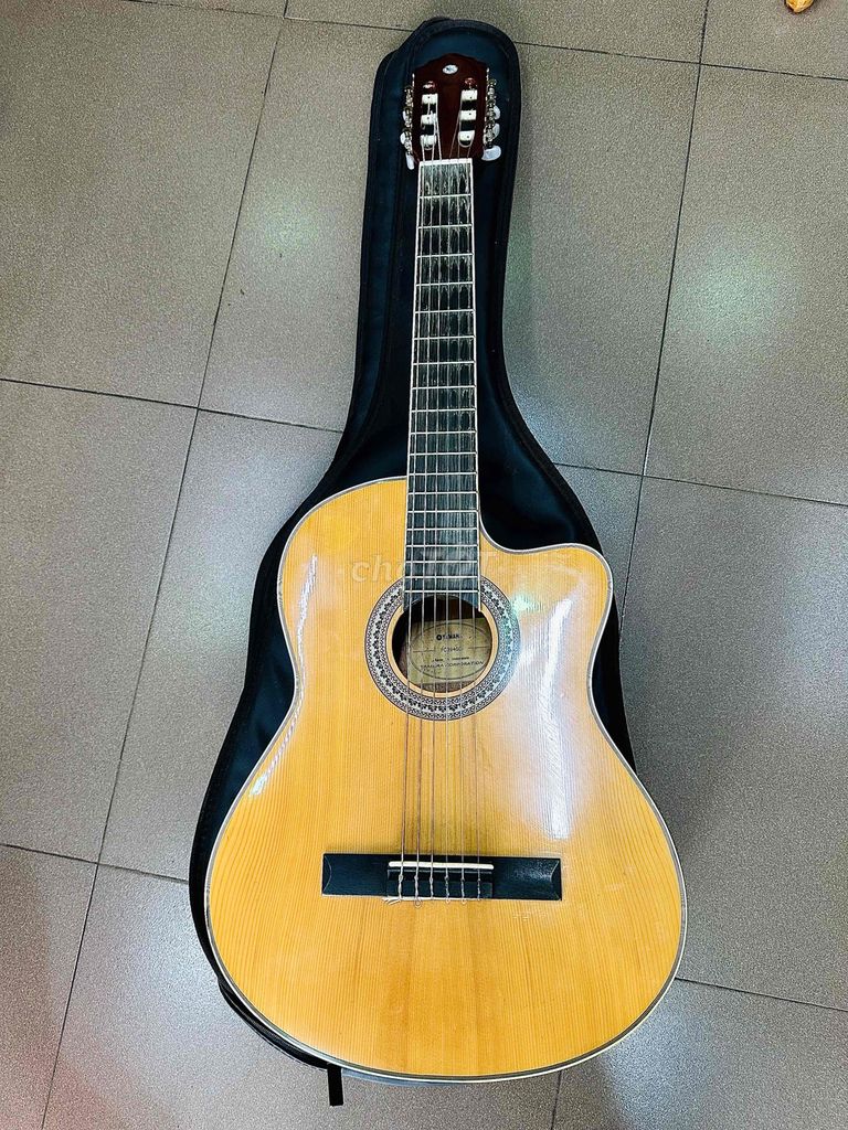 Guitar Classic Yamaha Có EQ