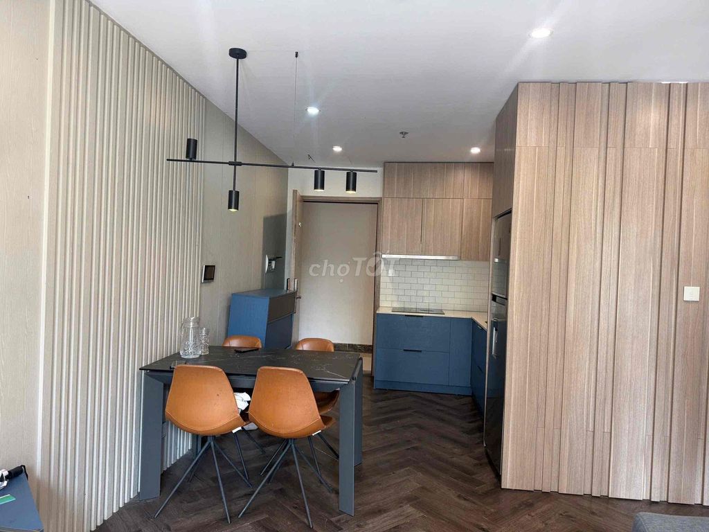 Квартира 2 спальни 1 санузел 55м2 с красивым ремонтом и мебелью в Vinhomes Smart City