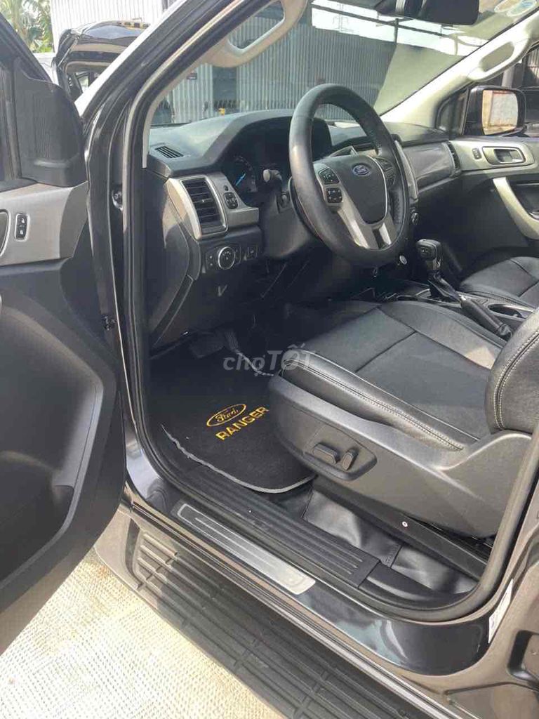 Ford Everest 2019 Trend 2.0L  AT 4x2 - 72000 km. Mua bán Ô tô tại Quận Tân Phú Tp Hồ Chí Minh được đăng bởi phan khanh hình 10
