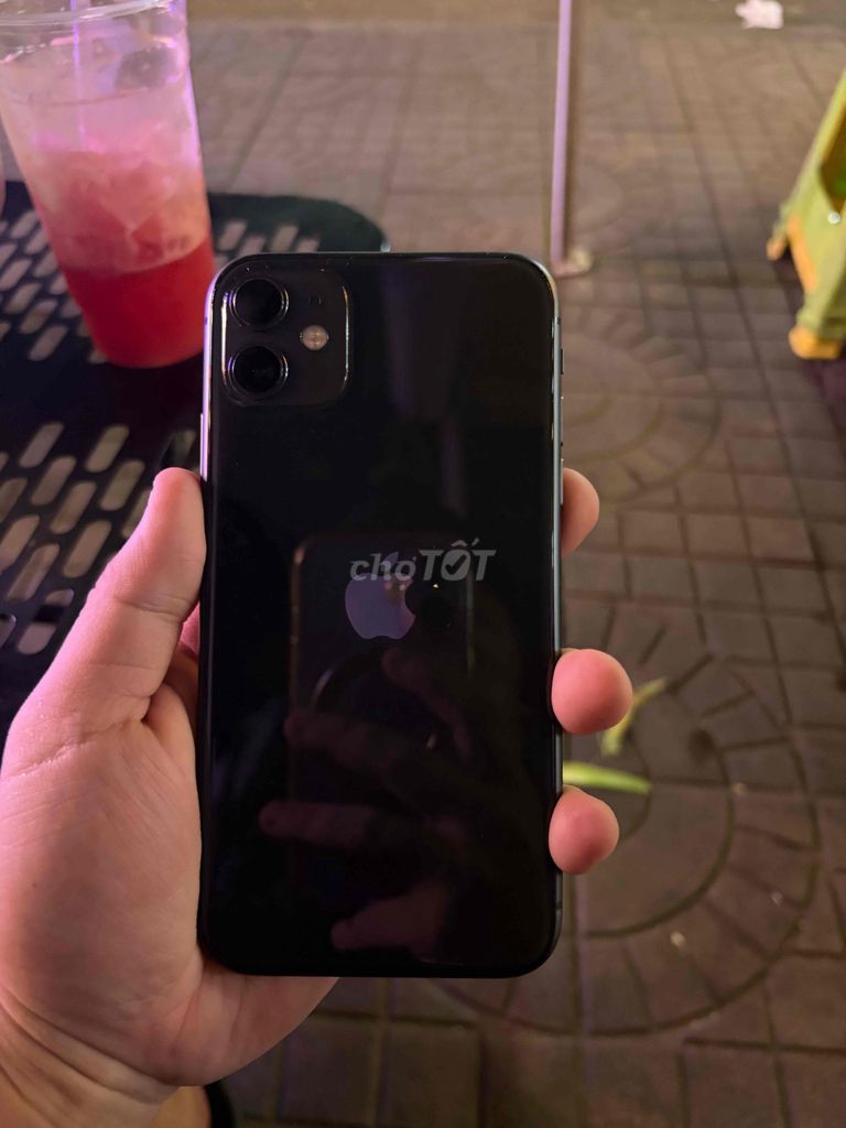 Apple iPhone 11 Lock 64GB Đen. Mua bán Điện thoại tại Thành phố Qui Nhơn Bình Định được đăng bởi Hạ Vy hình 1