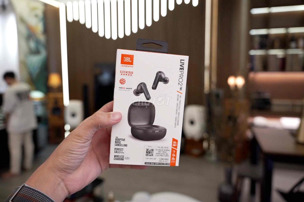 TAI NGHE JBL LIVE PRO 2 MÀU ĐEN – HÀNG CHÍNH HÃNG