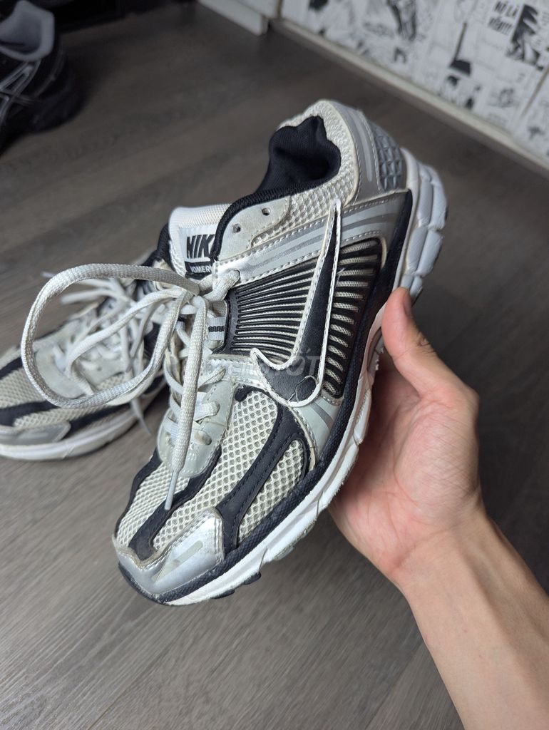 Giày thể thao Nike Vomero 5 not LEGIT size 41. Mua bán Giày dép tại Quận Hà Đông Hà Nội được đăng bởi The Good Stuff Shop hình 1
