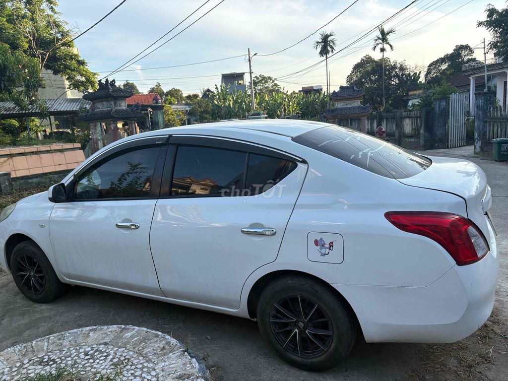 Nissan Санни Уайт