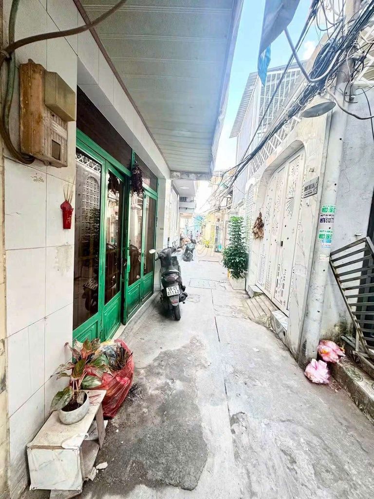 nhà chính chủ cần bán gấp 