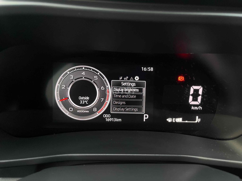 Toyota Raize 2024 1.0Turbo 17000 km. Mua bán Ô tô tại Quận Tân Phú Tp Hồ Chí Minh được đăng bởi Lê Tấn Dũ hình 8