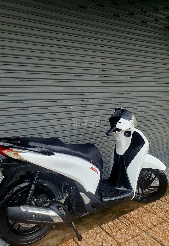 [BT] KHÁCH CẦM ĐỨC THANH LÝ THU HỒI VỐN. Mua bán Xe máy tại Thành phố Bến Tre Bến Tre được đăng bởi Dv Cầm Đồ Mua Bán Xe DT268 Cần Thơ hình 3