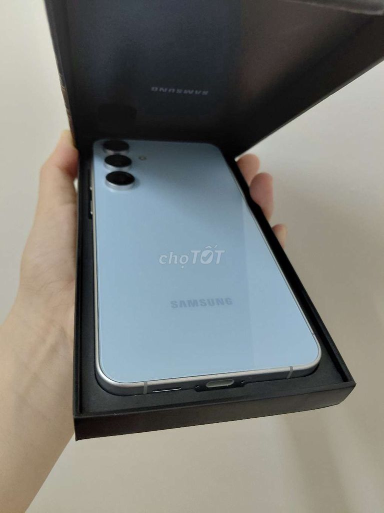 Samsung Galaxy S24 FE Xanh nhạt Like new. Mua bán Điện thoại tại Thành phố Huế Thừa Thiên Huế được đăng bởi Chuyên Hàng Công Ty hình 1