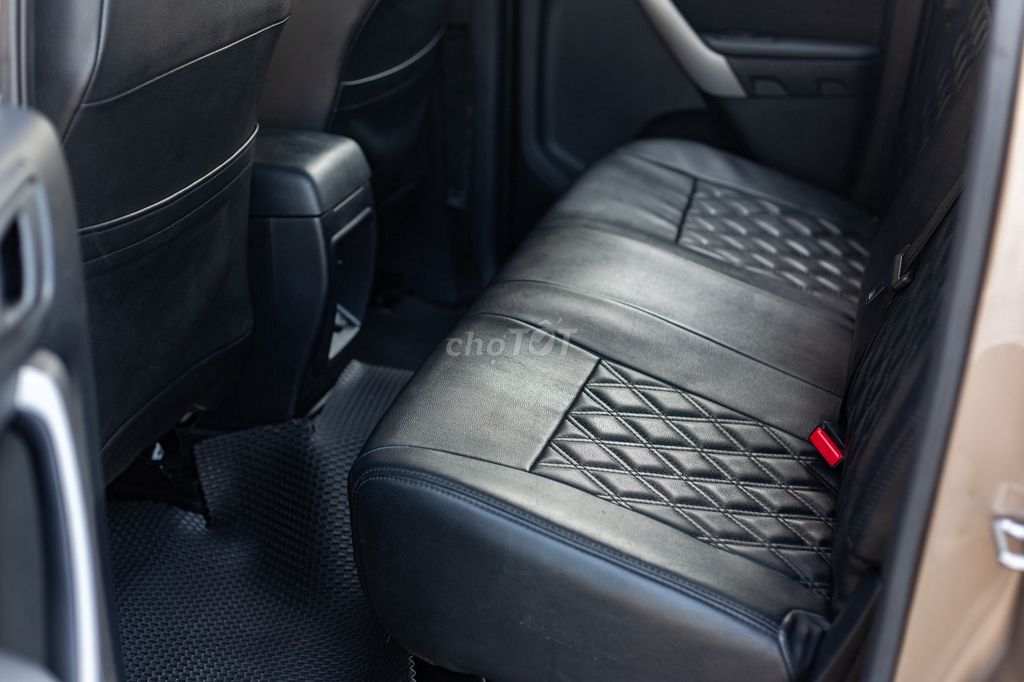 Ford Ranger XLS 4x2 AT 2022 Vàng cát 45000 km. Mua bán Ô tô tại Thành phố Thủ Đức Tp Hồ Chí Minh được đăng bởi H2T Auto hình 11