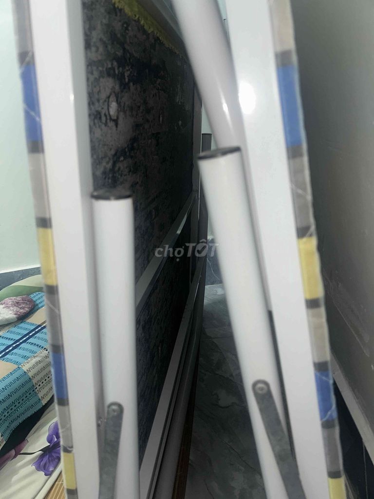 Giường gấp Kim loại. Mua bán Giường, chăn ga gối nệm tại Quận Ninh Kiều Cần Thơ được đăng bởi Hà Minh Khang hình 1