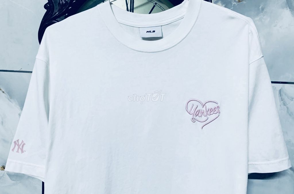 Áo thun MLB YANKEES Cotton trắng Size L. Mới 97%. Mua bán Quần áo tại Quận Tân Phú Tp Hồ Chí Minh được đăng bởi Phuong Pham hình 1