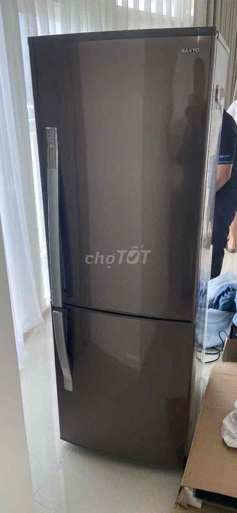 Tủ lạnh Sanyo 345L Nâu Nguyên rin. Mua bán Tủ lạnh tại Quận Ngũ Hành Sơn Đà Nẵng được đăng bởi Lê Thị Kim Chi hình 1